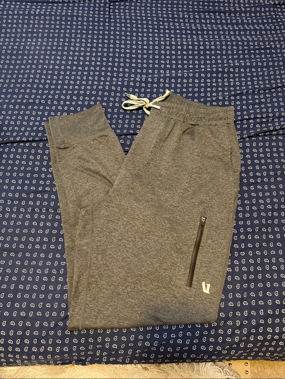 Vuori heather grey Joggers